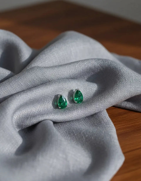 Brinco Gota Ponto de Luz Zircônia 5x7mm Prata 925